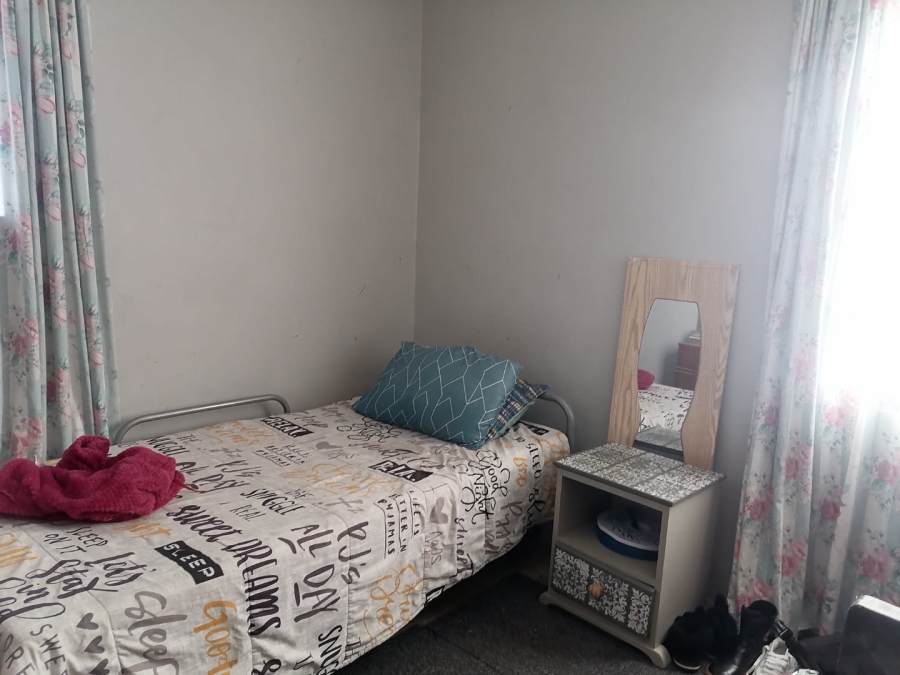 2 Bedroom Property for Sale in Forest Village Western Cape